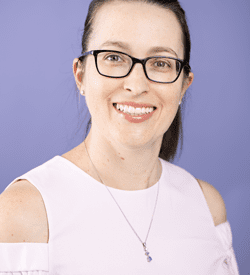 Dr Renee Ashby discusses the 4 dental options for replacing a cracked tooth